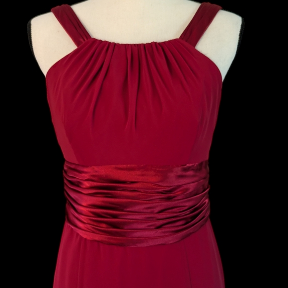 Ruby Red for length formal with sexy drop back size 6 - Picture 3 of 5